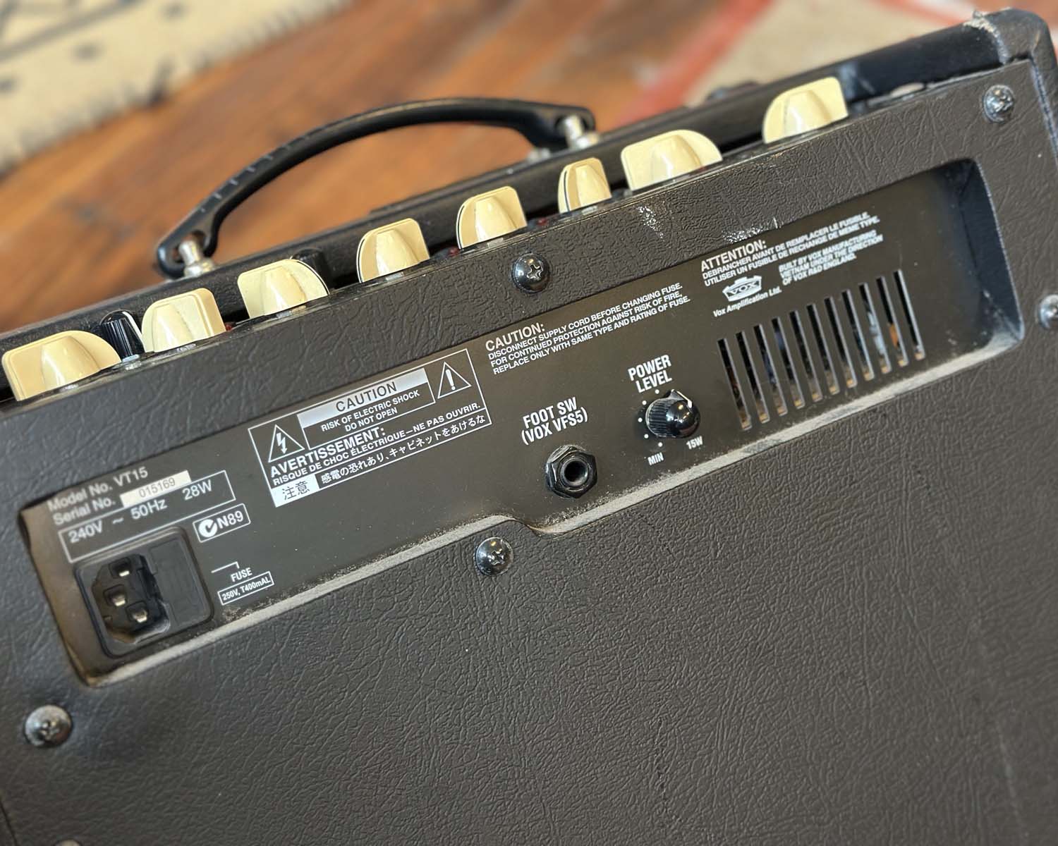 VOX Valvetronix VT15 Valve/Modelling Hybrid Amp - Image 4
