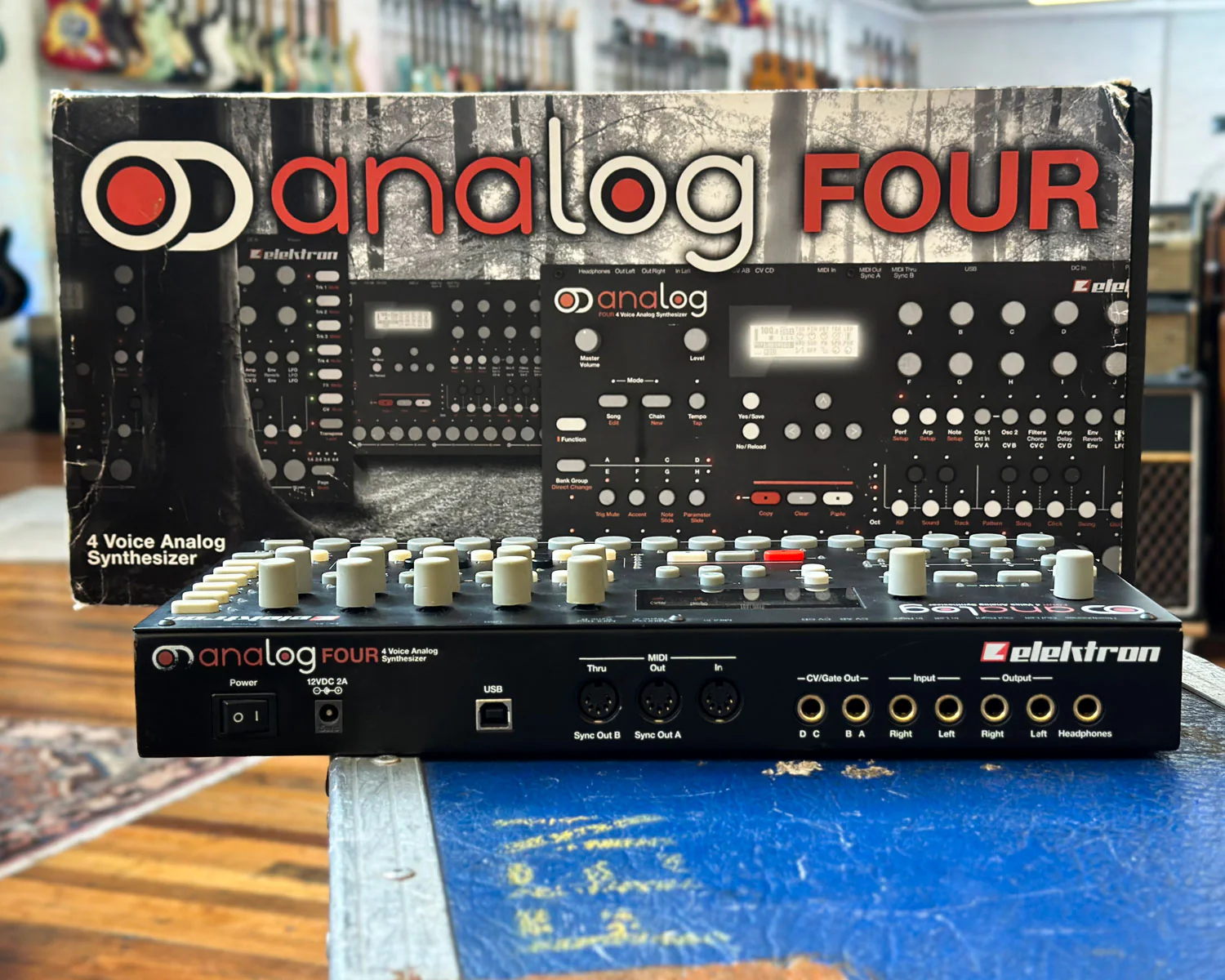 Elektron Analog Four MKI 4-Voice Desktop Polysynth with Sequencer - Image 2