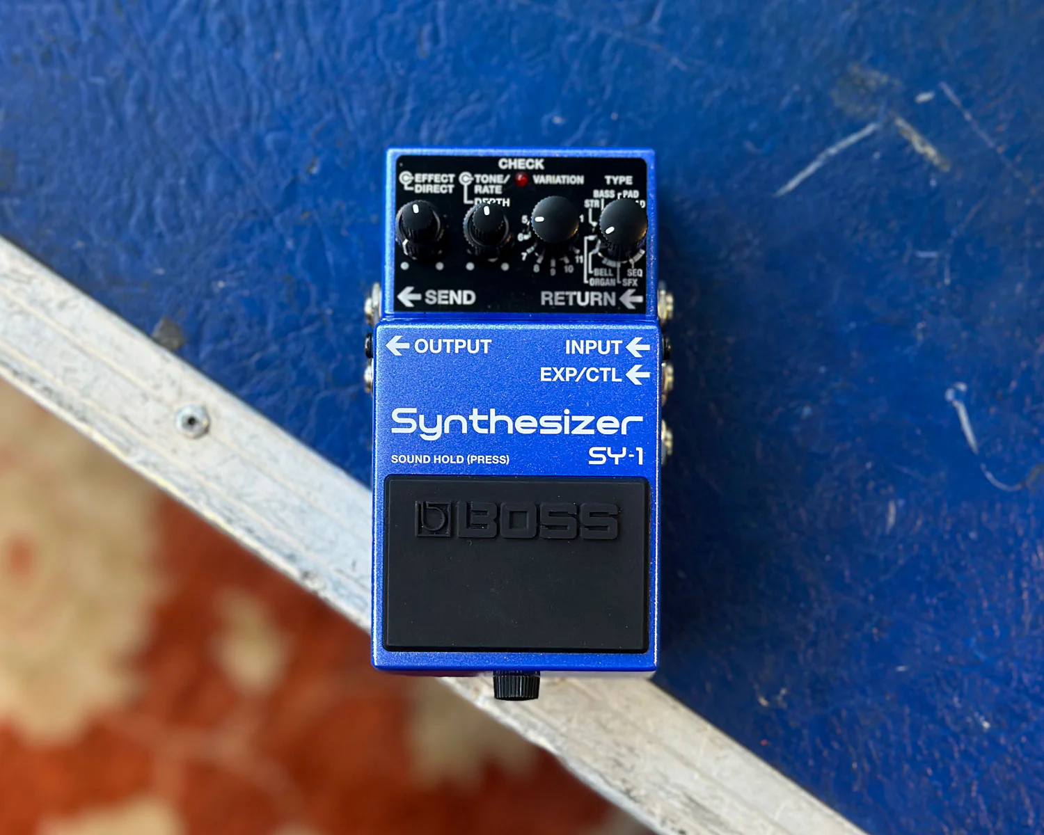 BOSS SY-1 Synthesizer Effects Pedal