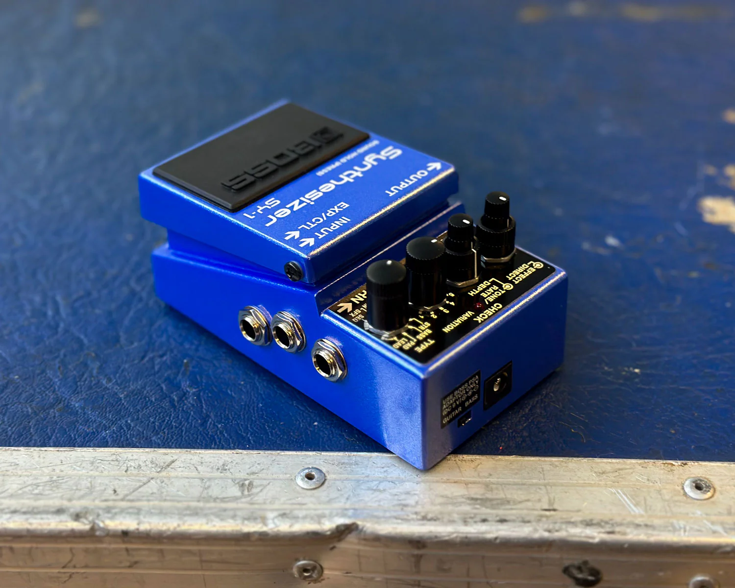 BOSS SY-1 Synthesizer Effects Pedal - Image 2