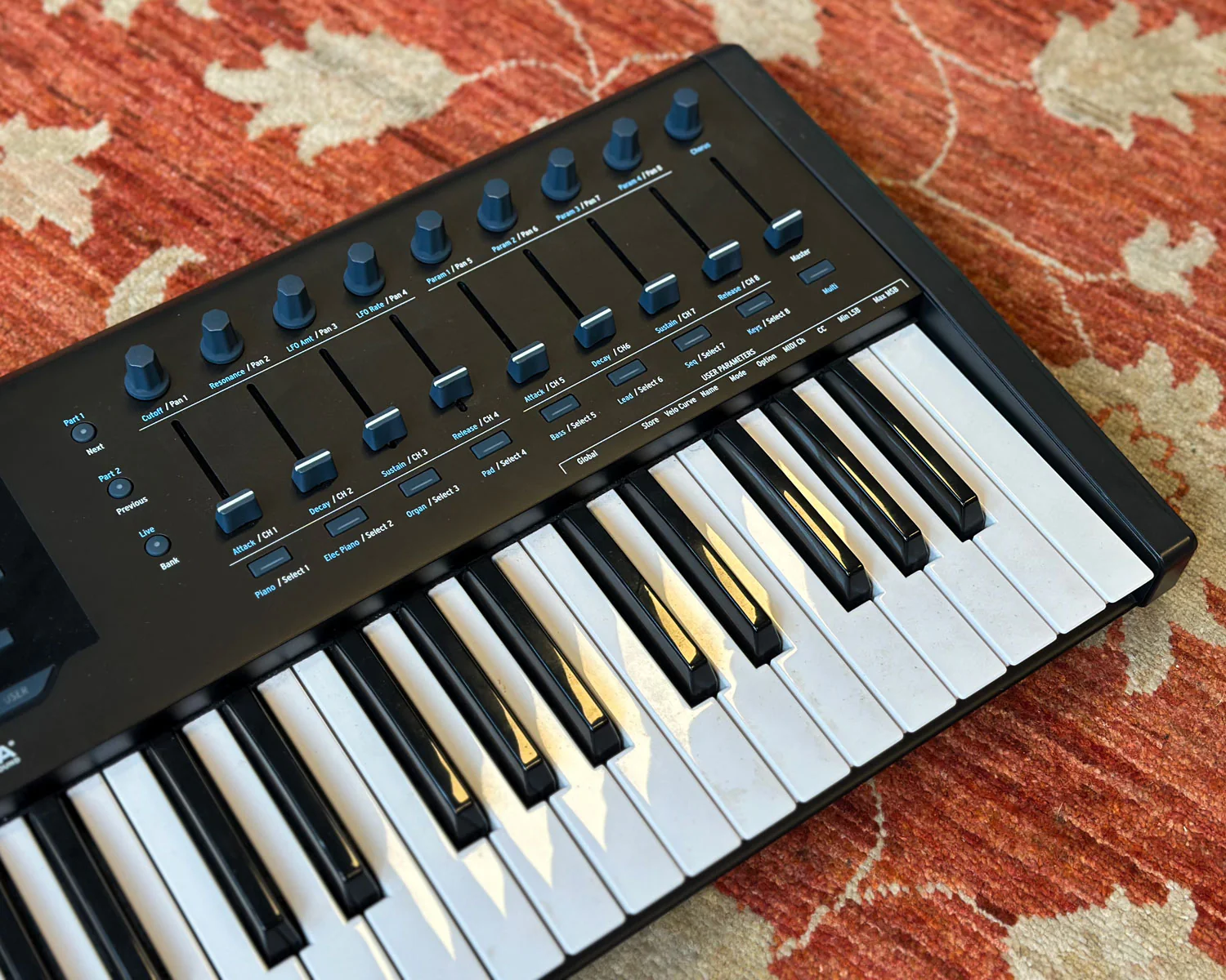 Arturia Keylab 61 Mk2 - Black - Image 4