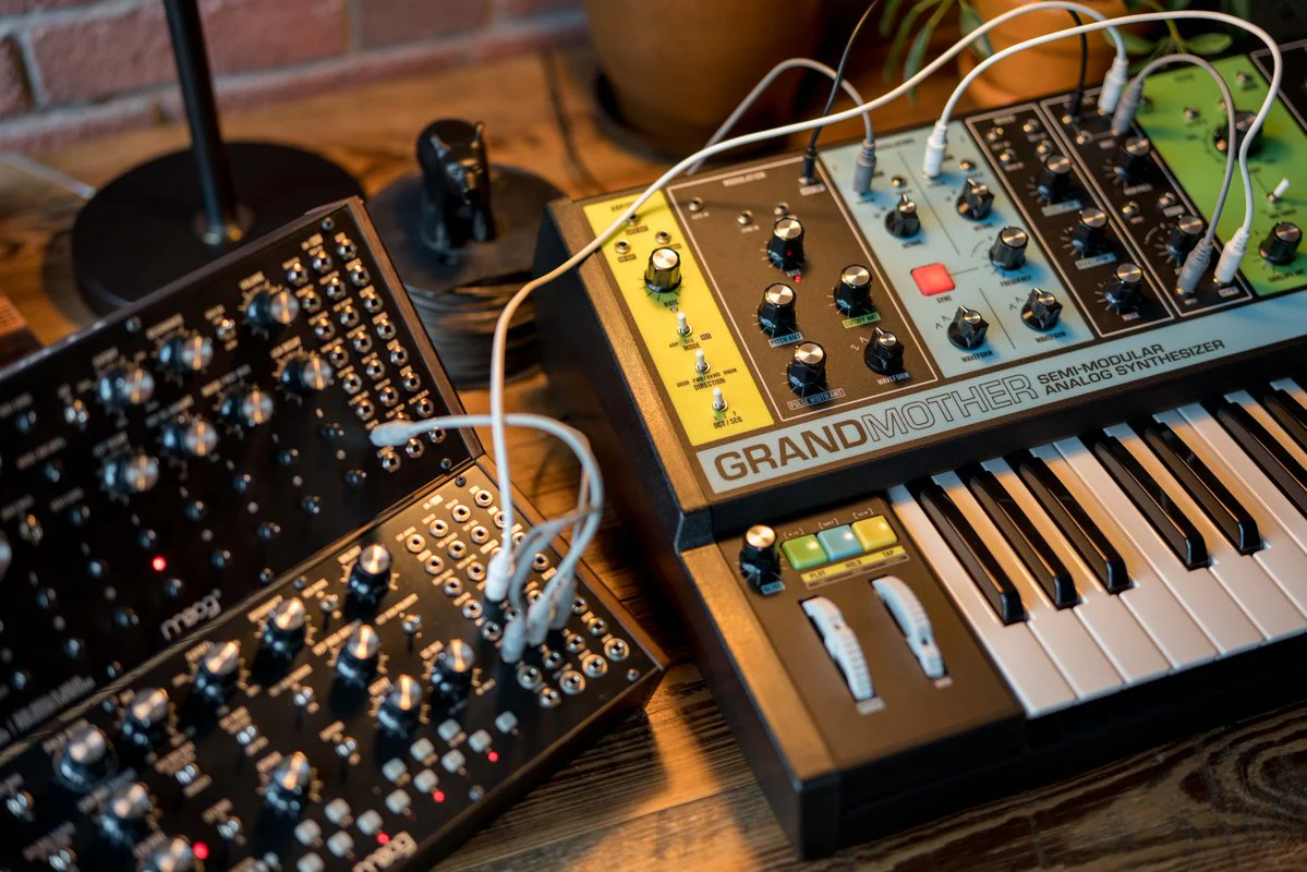 Moog Grandmother 👵 Semi-Modular Analog Synthesizer - Image 11
